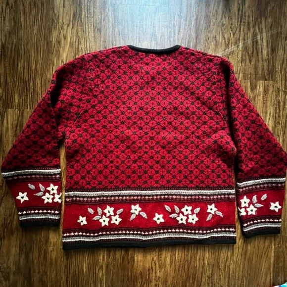 Woolrich 100% Wool Ruby Silver Clasp Cardigan - Picture 2 of 5